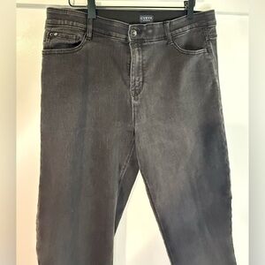 Curvy Women's Black Skinny Jeans